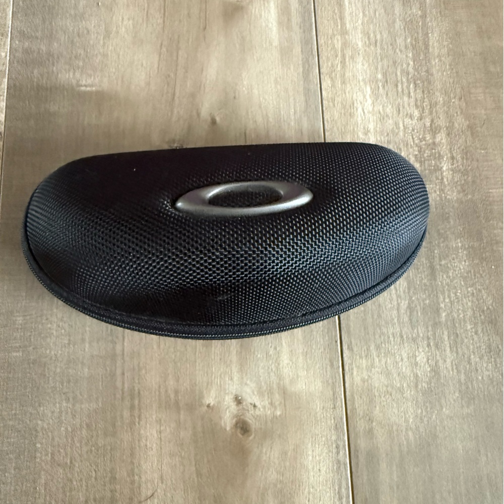 Oakley Sunglasses Eyeglasses Case Clamshell‎ Semi Hard Zipper Black Textured